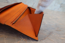 画像をギャラリービューアに読み込む, HERMES／エルメス ベアンデュプリ ヴォーエプソン オレンジ □I刻印 財布 700050244
