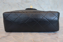 将图片加载到图库查看器，CHANEL/香奈儿 迷你CF 链条包 羊皮 Black/Gold hadware(黑色/金色金属) 肩背包 800090035

