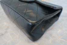 将图片加载到图库查看器，CHANEL/香奈儿 迷你CF 链条包 羊皮 Black/Gold hadware(黑色/金色金属) 肩背包 800090035
