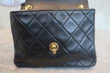 将图片加载到图库查看器，CHANEL/香奈儿 迷你CF 链条包 羊皮 Black/Gold hadware(黑色/金色金属) 肩背包 800090035
