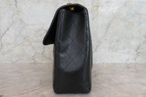 CHANEL/香奈儿 中号CF 单盖包 链条包 羊皮 Black/Gold hadware(黑色/金色金属) 肩背包 700030077