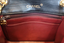 将图片加载到图库查看器，CHANEL/香奈儿 迷你CF 链条包 羊皮 Black/Gold hadware(黑色/金色金属) 肩背包 800090035
