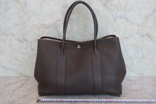 将图片加载到图库查看器，HERMES  GARDEN PARTY PM Negonda leather Ebene T刻印 Tote bag 800070181
