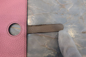HERMES／エルメス ドゴンGM トゴ ピンク/トゥルティエールグレー □M刻印 財布 700080144