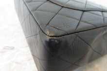 将图片加载到图库查看器，CHANEL/香奈儿 中号CF 单盖包 链条包 羊皮 Black/Gold hadware(黑色/金色金属) 肩背包 700030077
