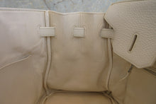 Load image into Gallery viewer, HERMES BIRKIN 35 Clemence leather White □I Engraving Hand bag 600120012
