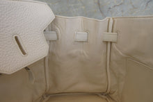 Load image into Gallery viewer, HERMES BIRKIN 35 Clemence leather White □I Engraving Hand bag 600120012
