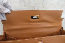 Load image into Gallery viewer, HERMES KELLY 32 Box carf leather Natural 〇Y Engraving Shoulder bag 700070129

