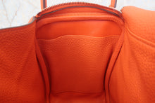 Load image into Gallery viewer, HERMES LINDY 30 Clemence leather Orange poppy □R Engraving Shoulder bag 700120229

