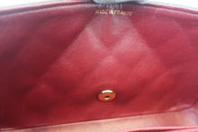 Load image into Gallery viewer, CHANEL  Diana matelasse chain shoulder bag Lambskin Black/Gold hadware Shoulder bag 800030100
