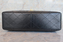 将图片加载到图库查看器，CHANEL/香奈儿 中号CF 单盖包 链条包 羊皮 Black/Gold hadware(黑色/金色金属) 肩背包 600090093
