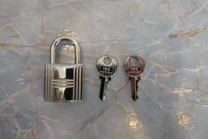 HERMES／エルメス ピコタンロックカザックGM トリヨンクレマンス ルージュカザック/ブルータラサ □P刻印 ハンドバッグ 700090055