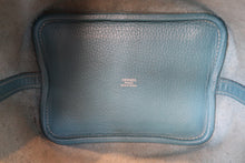 画像をギャラリービューアに読み込む, HERMES／エルメス ピコタンロックＰＭ トリヨンクレマンス ブルージーン □P刻印 ハンドバッグ 700110106
