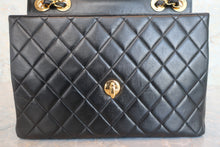 将图片加载到图库查看器，CHANEL/香奈儿 中号CF 单盖包 链条包 羊皮 Black/Gold hadware(黑色/金色金属) 肩背包 600090093
