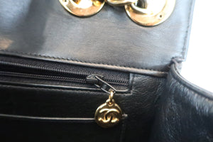 CHANEL Medium Matelasse single flap chain shoulder bag Lambskin Black/Gold hadware Shoulder bag 600050081