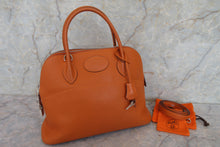 Load image into Gallery viewer, HERMES／BOLIDE 31 Clemence leather Orange □I Engraving Shoulder bag 700050091
