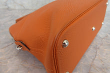 Load image into Gallery viewer, HERMES／BOLIDE 31 Clemence leather Orange □I Engraving Shoulder bag 700050091
