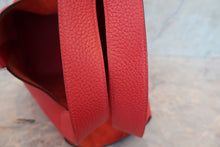 Load image into Gallery viewer, HERMES PICOTIN LOCK GM Clemence leather Rouge casaque □Q Engraving Hand bag 700100083
