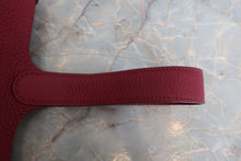 Load image into Gallery viewer, HERMES PICOTIN LOCK MM Clemence leather Ruby □N Engraving Hand bag 700050139
