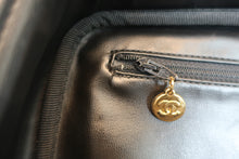 画像をギャラリービューアに読み込む, CHANEL/シャネル ココマークバニティ キャビアスキン ブラック/ゴールド金具 バニティ 800040184
