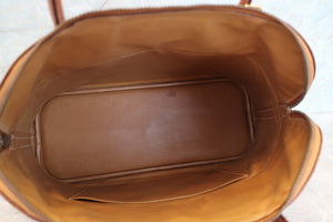 HERMES BOLIDE 35 Graine Couchevel leather Gold 〇U Engraving Hand bag 700060204