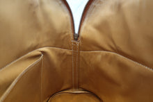 Load image into Gallery viewer, HERMES BOLIDE 35 Graine Couchevel leather Gold 〇U Engraving Hand bag 700060204
