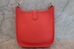 HERMES／エルメス エブリンTPM トリヨンクレマンス ルージュピヴォワンヌ D刻印 ショルダーバッグ 700080012