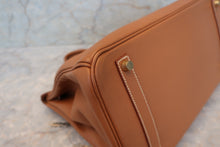 Load image into Gallery viewer, HERMES BIRKIN 35 Graine Couchevel leather Gold □A Engraving Hand bag 700040128
