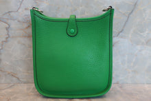 将图片加载到图库查看器，HERMES  EVELYNE TPM Clemence leather Bambou □R刻印 Shoulder bag 700080034
