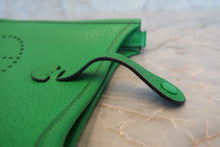 将图片加载到图库查看器，HERMES  EVELYNE TPM Clemence leather Bambou □R刻印 Shoulder bag 700080034
