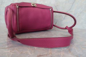 HERMES／エルメス リンディ26 トリヨンクレマンス トスカ □O刻印 ショルダーバッグ 700050140