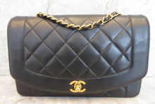 Load image into Gallery viewer, CHANEL Diana matelasse chain shoulder bag Lambskin Black/Gold hadware Shoulder bag 600120002
