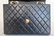 将图片加载到图库查看器，CHANEL/香奈儿 中号CF 单盖包 链条包 羊皮 Black/Gold hadware(黑色/金色金属) 肩背包 600090074
