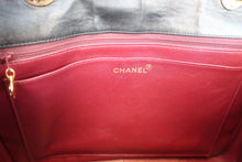 将图片加载到图库查看器，CHANEL/香奈儿 中号CF 单盖包 链条包 羊皮 Black/Gold hadware(黑色/金色金属) 肩背包 600090074
