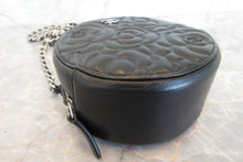 画像をギャラリービューアに読み込む, CHANEL/シャネル カメリアラウンドチェーンショルダーバッグ ラムスキン ブラック/シルバー金具 ショルダーバッグ 700110135
