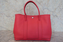 Load image into Gallery viewer, HERMES GARDEN PARTY ＰＭ Negonda leather Bougainvillier □R Engraving Tote bag 800090101
