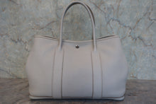 Load image into Gallery viewer, HERMES GARDEN PARTY ＰＭ Negonda leather Pearl gray □Q Engraving Tote bag 800090115
