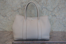 Load image into Gallery viewer, HERMES GARDEN PARTY ＰＭ Negonda leather Pearl gray □Q Engraving Tote bag 800090115
