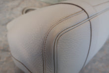 Load image into Gallery viewer, HERMES GARDEN PARTY ＰＭ Negonda leather Pearl gray □Q Engraving Tote bag 800090115
