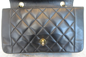 CHANEL/シャネル ダイアナマトラッセチェーンショルダーバッグ ラムスキン ブラック/ゴールド金具 ショルダーバッグ 700070149