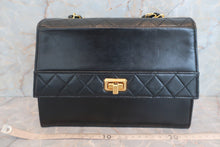 将图片加载到图库查看器，CHANEL/香奈儿 2.55 梯形 链条包 羊皮 Black/Gold hadware(黑色/金色金属) 肩背包 600080023
