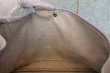 Load image into Gallery viewer, HERMES GARDEN PARTY ＰＭ Negonda leather Pearl gray □Q Engraving Tote bag 800090115
