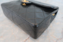 Load image into Gallery viewer, CHANEL Mini Matelasse single flap chain shoulder bag Lambskin Black/Gold hadware Shoulder bag 600050125
