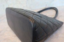 画像をギャラリービューアに読み込む, CHANEL/シャネル 復刻トート トートバッグ キャビアスキン ブラック/ゴールド金具 700110117
