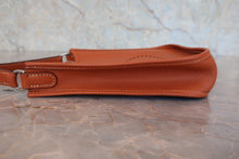 将图片加载到图库查看器，HERMES EVELYNE TPM Graine Couchevel leather Cognac □H刻印 Shoulder bag 800080042
