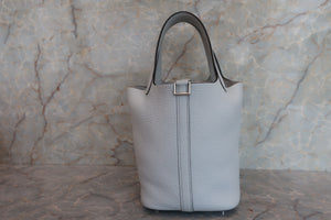 HERMES／エルメス ピコタンロックＰＭ トリヨンクレマンス ブルーペール Y刻印 ハンドバッグ 700080005
