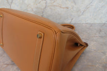 Load image into Gallery viewer, HERMES BIRKIN 35 Box carf leather Natural □F Engraving Hand bag 600120231

