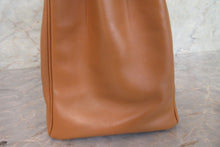 Load image into Gallery viewer, HERMES BIRKIN 35 Box carf leather Natural □F Engraving Hand bag 600120231
