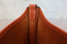 将图片加载到图库查看器，HERMES EVELYNE TPM Graine Couchevel leather Cognac □H刻印 Shoulder bag 800080042
