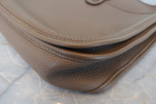 Load image into Gallery viewer, HERMES EVELYNE 3ＧＭ Clemence leather Etoupe gray □P Engraving Shoulder bag 800090112
